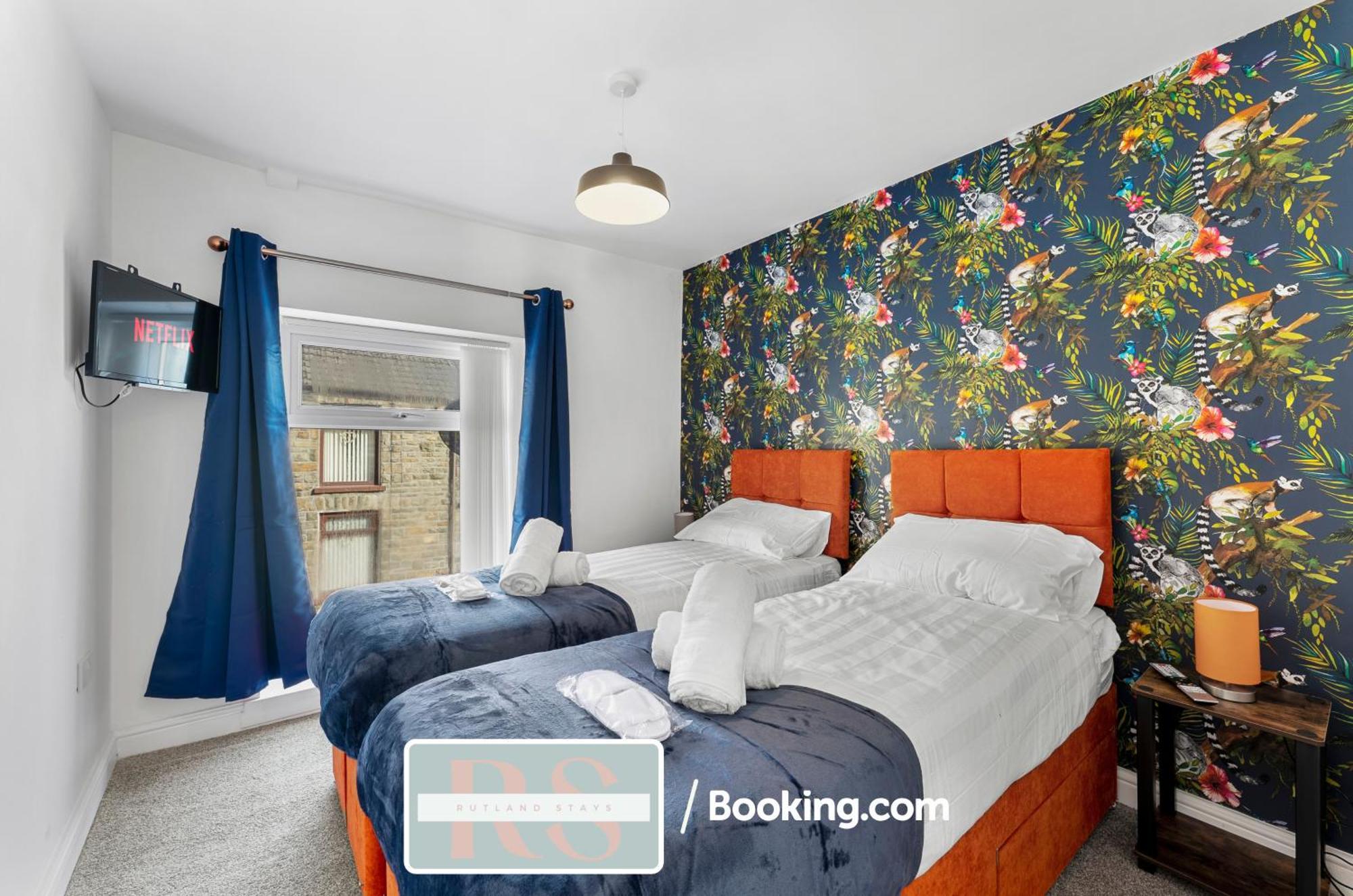 Contractors Accommodation South Wales By Rutland Stays Short Lets & Serviced Accommodation Pentre Treorky 외부 사진