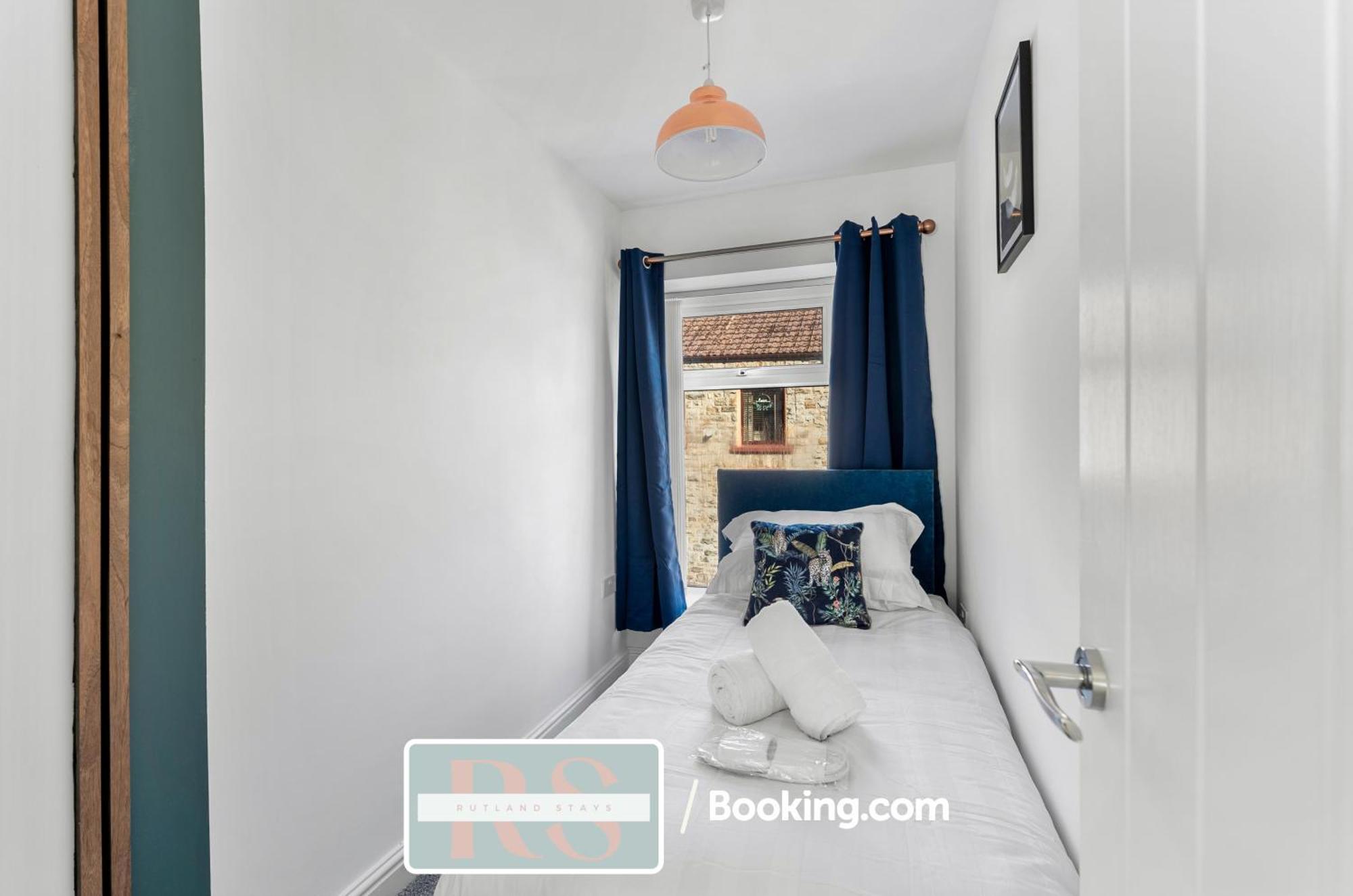 Contractors Accommodation South Wales By Rutland Stays Short Lets & Serviced Accommodation Pentre Treorky 외부 사진